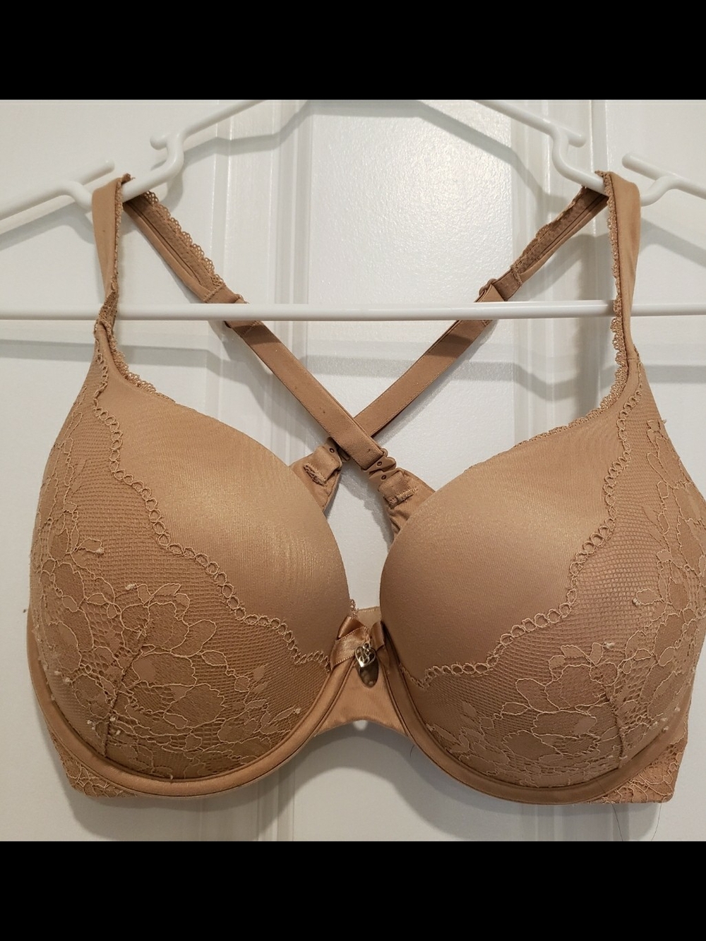 Victoria's Secret Lace-Trim Convertible Bra in Nude/Tan